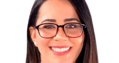 Candidata Denisse Cruz solicita creación de más Centros de Atención Primaria para SDE y mejora salarial del personal médico