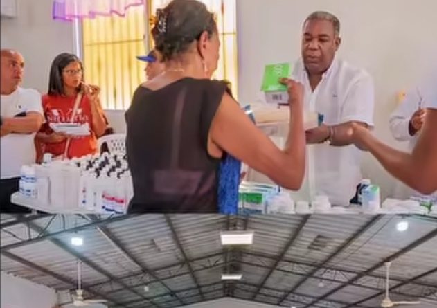 Tony Peña Guaba encabeza jornada social en Pantoja y lleva asistencia directa a decenas de familias