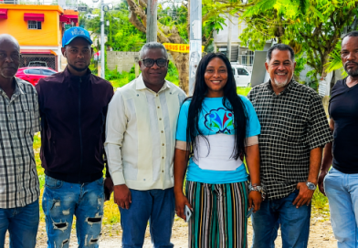 Antonio Feliz supervisa junto a comunitarios avances de obras ejecutadas por el Mived en Corambar, El Perla y Villa Liberación