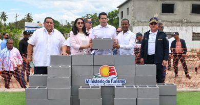 Turismo inicia obra en Las Clavellinas de Azua.
