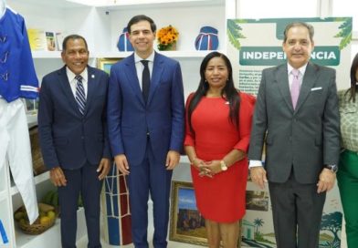 Raquel Peña y Roberto Ángel Salcedo inauguran el Primer Festival Cultural de la Región Enriquillo