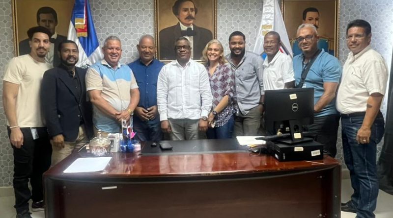Nueva directriz en comunicación: Antonio Feliz y Adalgisa Germán reorganizan el equipo de prensa del Concejo de Regidores